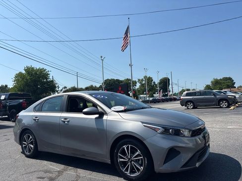 Used 2023 Kia Forte LXS FWD image 1