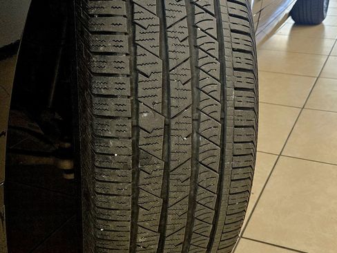 Used 2025 Land Rover Range Rover Velar Dynamic SE image 45