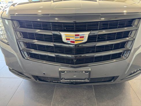 Used 2020 Cadillac Escalade Luxury w/ Escalade Sport Edition image 23