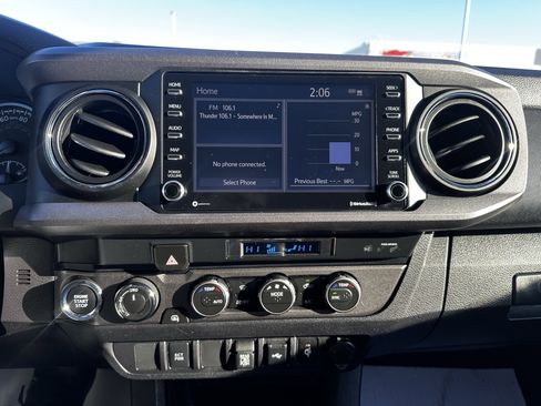 Used 2023 Toyota Tacoma TRD Off-Road image 16