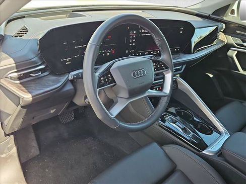 Certified 2025 Audi Q5 Premium w/ Premium Plus AWD/4WD image 9