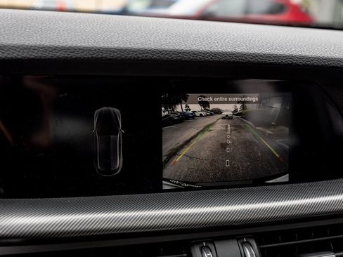 Used 2024 Alfa Romeo Stelvio Veloce image 20