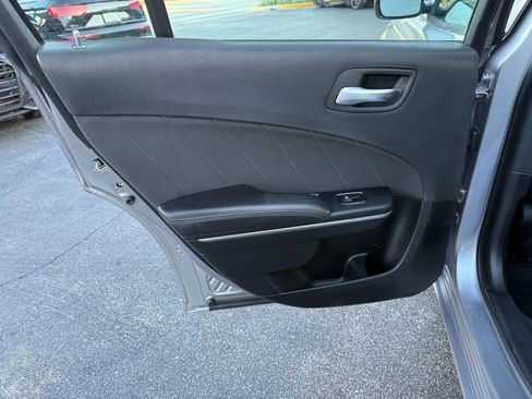 Used 2018 Dodge Charger R/T w/ Navigation & Travel Group image 15