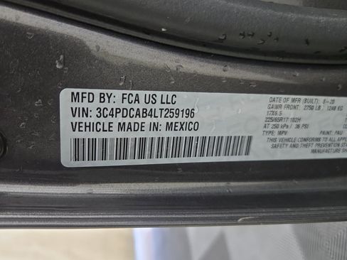 Used 2020 Dodge Journey SE w/ SE Popular Equipment Group image 16