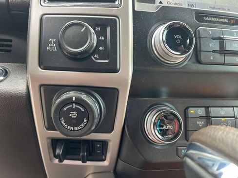 Used 2019 Ford F150 King Ranch w/ Equipment Group 601A Luxury AWD/4WD image 28