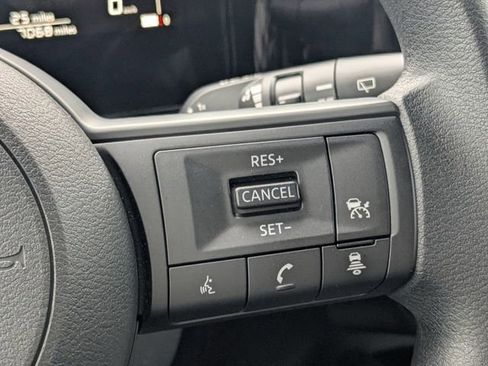 Used 2025 Nissan Kicks S image 25