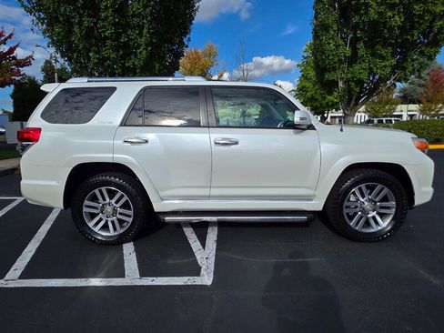 Used 2012 Toyota 4Runner Limited image 4