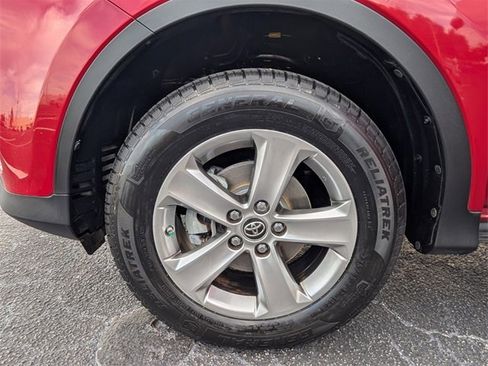 Used 2015 Toyota RAV4 XLE image 18