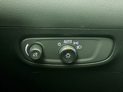 Used 2025 Buick Encore GX Preferred image 16