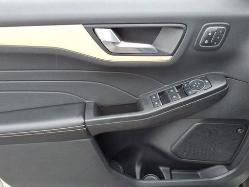 Used 2022 Ford Escape Titanium w/ Titanium Elite Package image 10