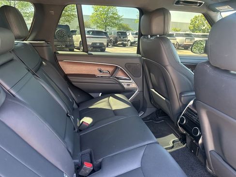 Used 2024 Land Rover Range Rover SE AWD/4WD image 9