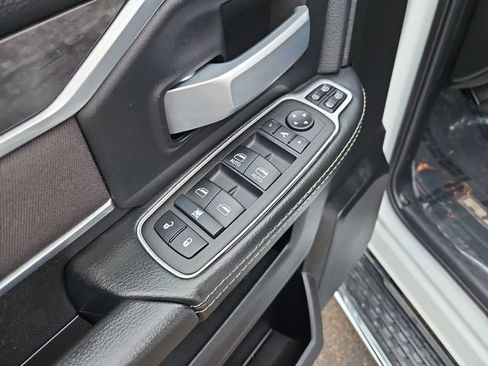 Used 2024 RAM 2500 Big Horn image 23