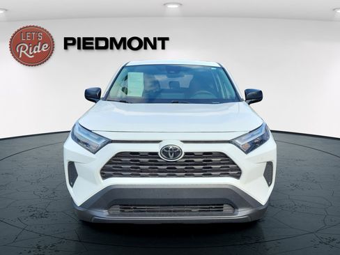 Used 2023 Toyota RAV4 LE image 3