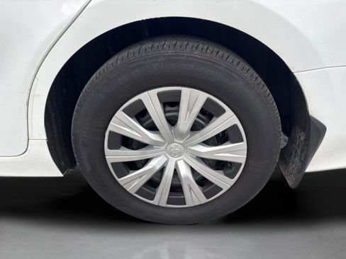 Used 2024 Toyota Camry LE image 43