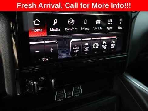Used 2025 RAM 2500 Laramie AWD/4WD image 33