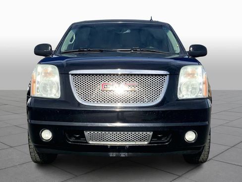 Used 2013 GMC Yukon Denali image 3