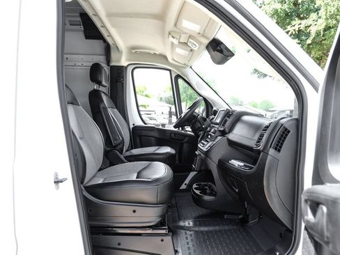 Used 2023 RAM ProMaster 2500 FWD image 31