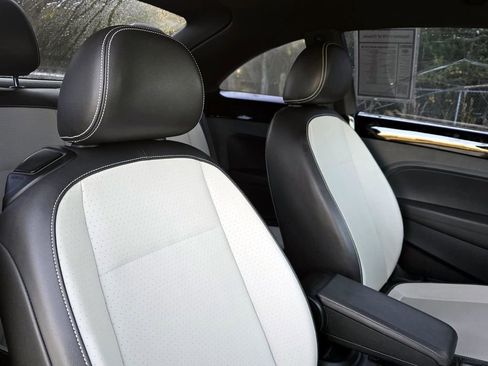 Used 2017 Volkswagen Beetle 1.8T SE image 26