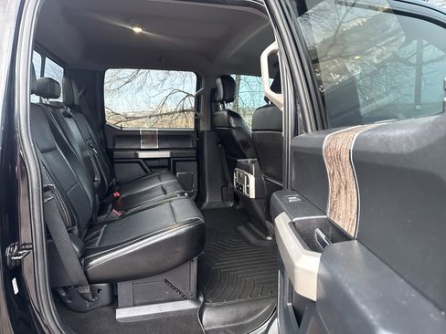 Certified 2018 Ford F350 Lariat w/ Chrome Package image 23