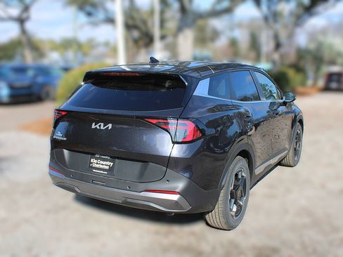 New 2026 Kia Sportage EX FWD image 7