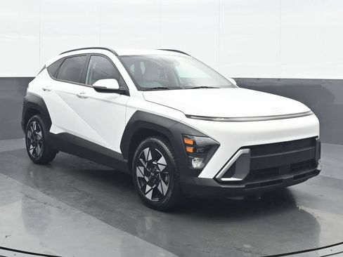 Used 2025 Hyundai Kona SEL FWD image 9