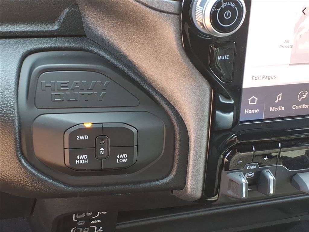 New 2026 RAM 2500 Tradesman AWD/4WD image 31