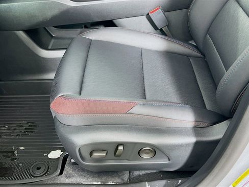 New 2026 Chevrolet Equinox RS image 19