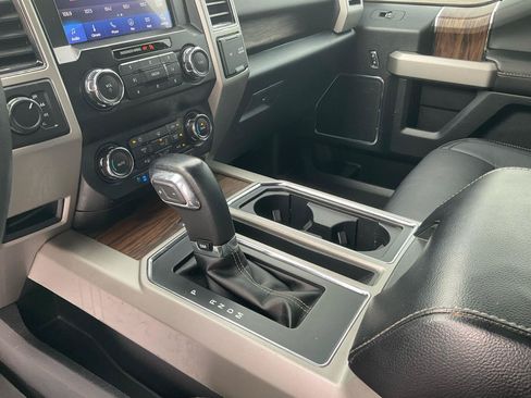 Used 2020 Ford F150 Lariat AWD/4WD image 16