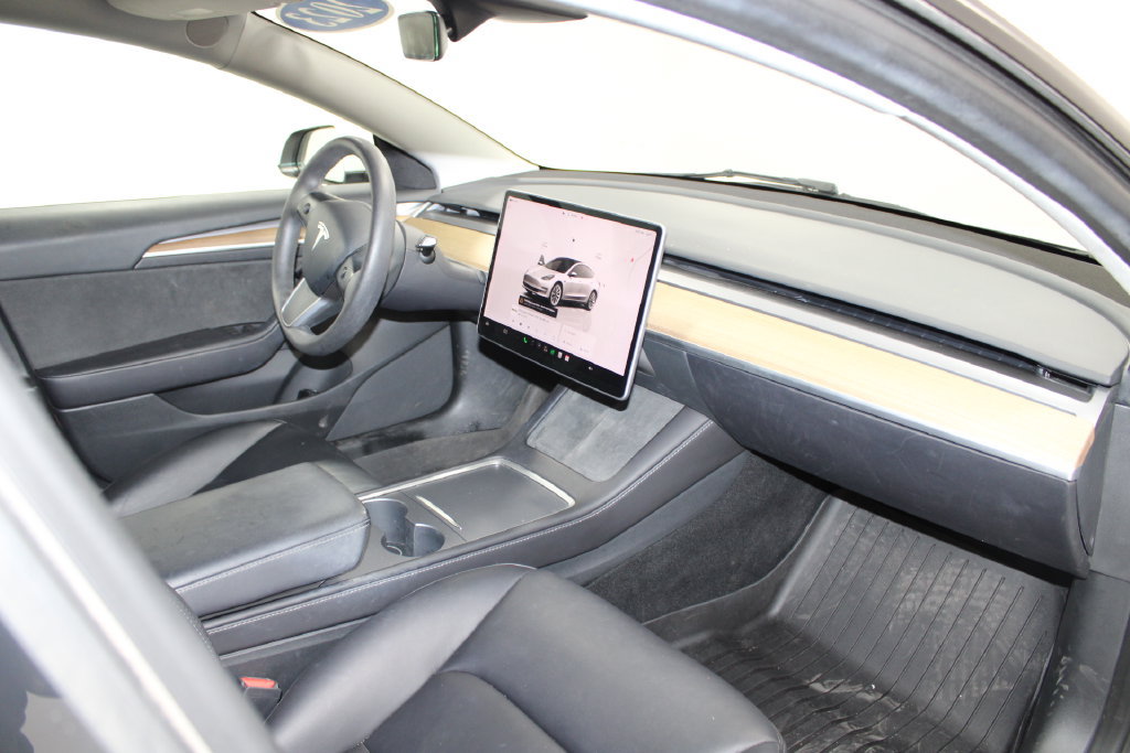 Used 2023 Tesla Model 3 Standard Range RWD image 28