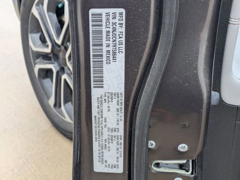 Used 2024 Jeep Compass Limited image 20