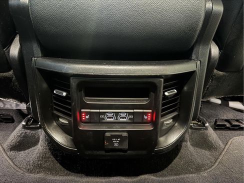 Used 2025 RAM 1500 Laramie AWD/4WD image 27