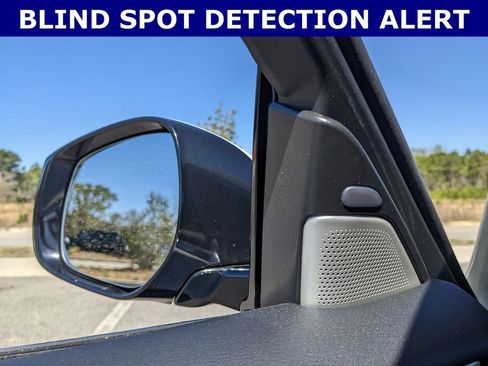 Used 2022 INFINITI Q50 Luxe w/ Cargo Package image 6