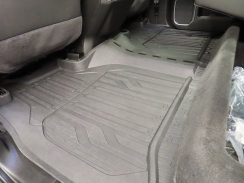 Used 2024 GMC Sierra 2500 SLT w/ SLT Premium Package image 74