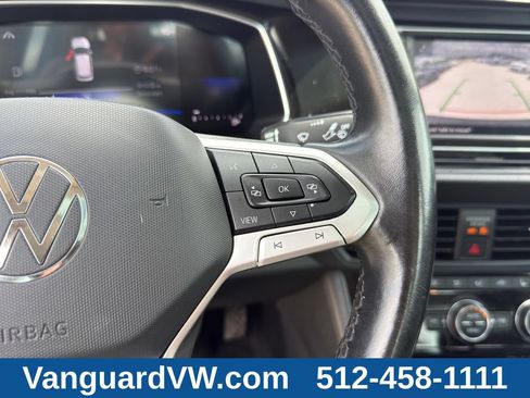 Used 2024 Volkswagen Jetta SE w/ Panoramic Sunroof Package FWD image 17
