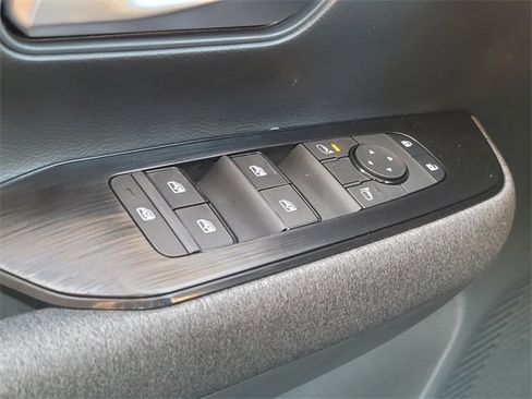 New 2026 Nissan Kicks SV image 18