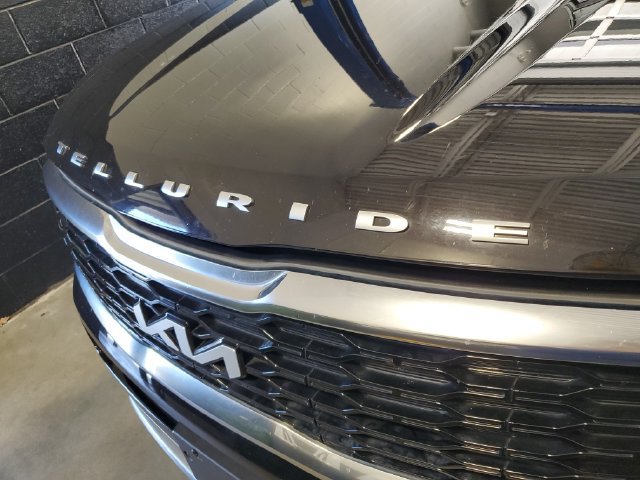 Used 2022 Kia Telluride S AWD/4WD image 2