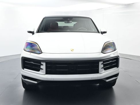 Certified 2024 Porsche Cayenne Coupe AWD/4WD image 18