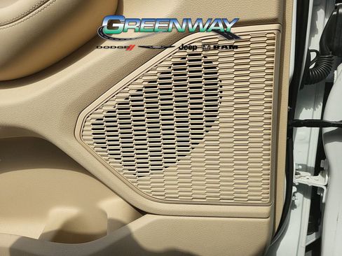 Used 2023 Jeep Grand Cherokee Limited RWD image 18