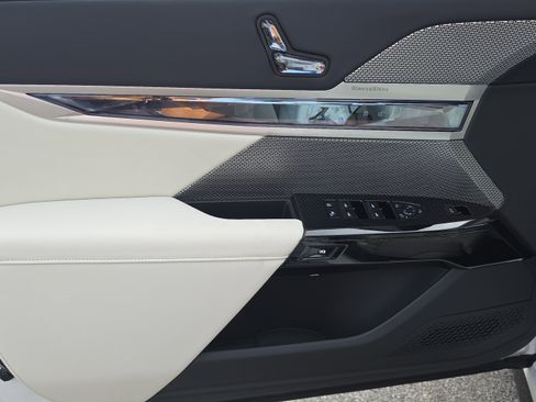 New 2025 BMW 760i xDrive image 17