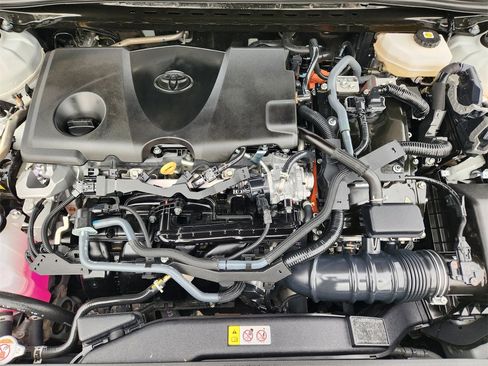 Used 2025 Toyota Camry XSE image 29