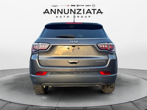 Used 2024 Jeep Compass Limited image 4