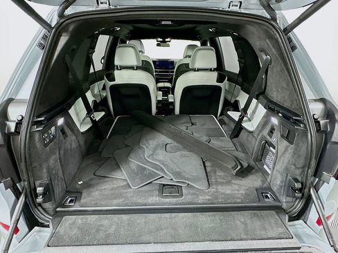 Used 2024 BMW X7 xDrive40i w/ M Sport Package AWD/4WD image 27