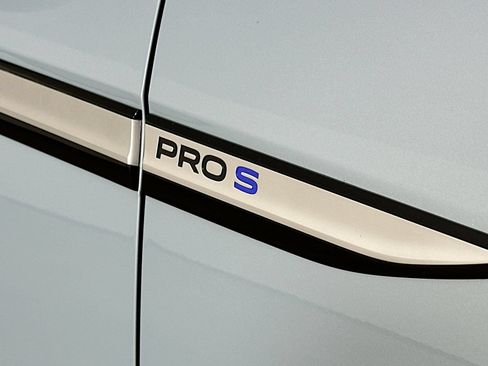 Used 2025 Volkswagen ID.4 Pro S RWD image 9