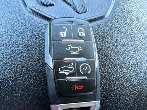 Used 2019 RAM 1500 Laramie AWD/4WD image 57