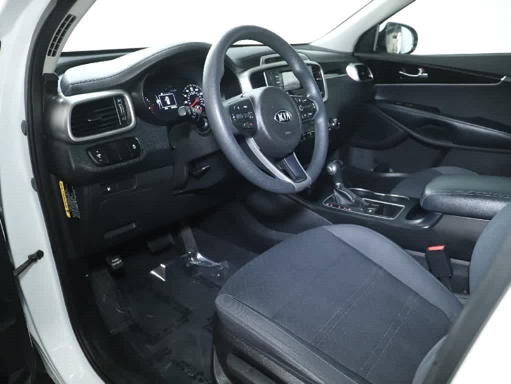 Used 2017 Kia Sorento FWD image 17