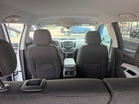 Used 2018 Chevrolet Equinox LT FWD image 12