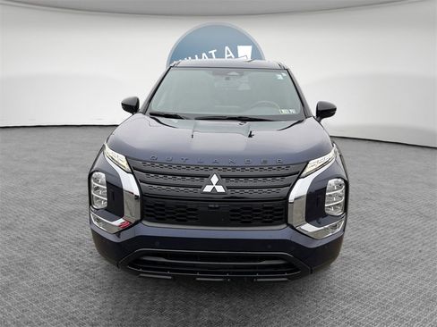 Used 2022 Mitsubishi Outlander SEL Black Edition image 9