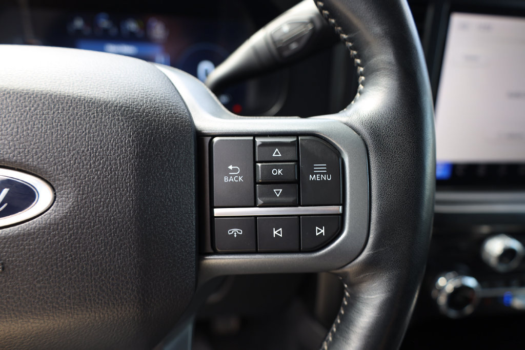 Used 2024 Ford F350 Lariat AWD/4WD image 16