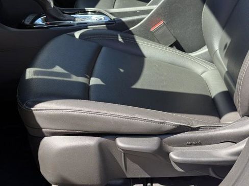 Used 2024 Buick Encore GX Sport Touring image 17