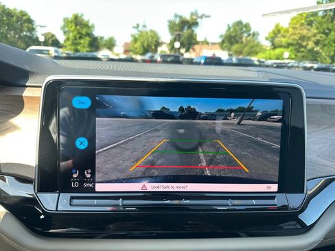 Used 2026 Volkswagen Atlas SE FWD image 20